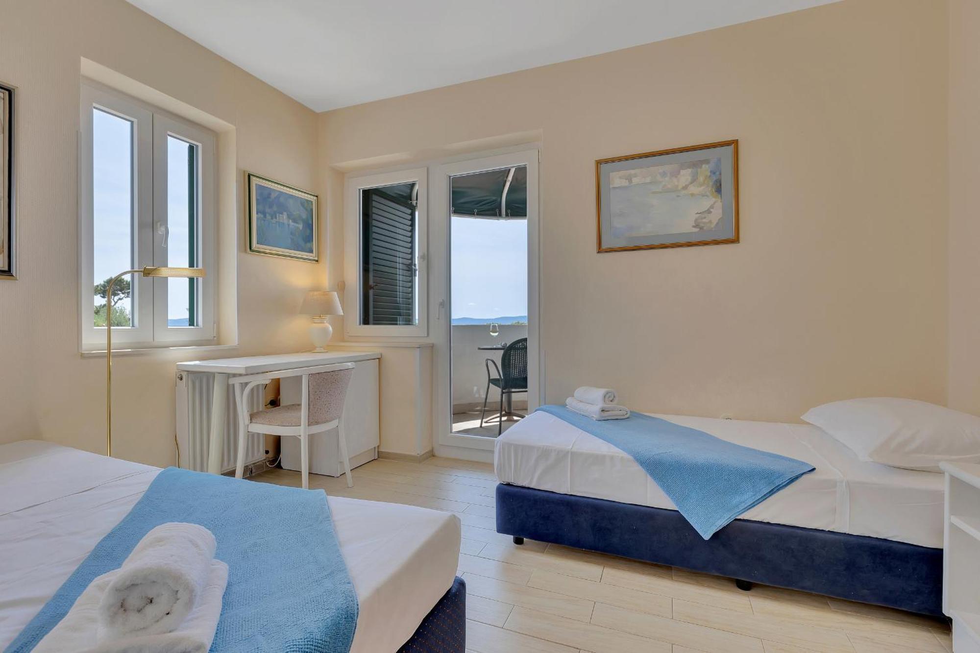 Grand View Apartments Drasnice Luaran gambar