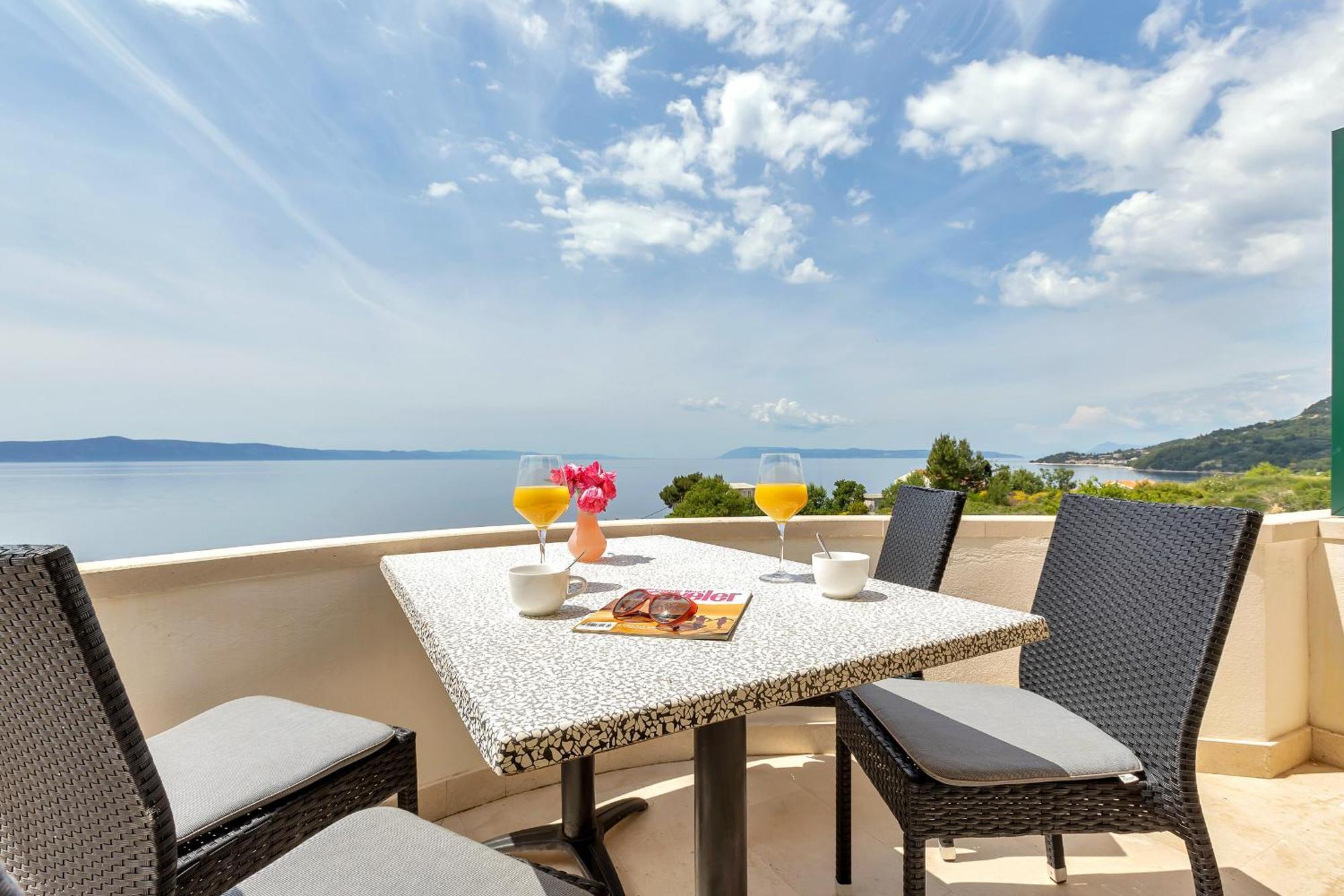 Grand View Apartments Drasnice Luaran gambar