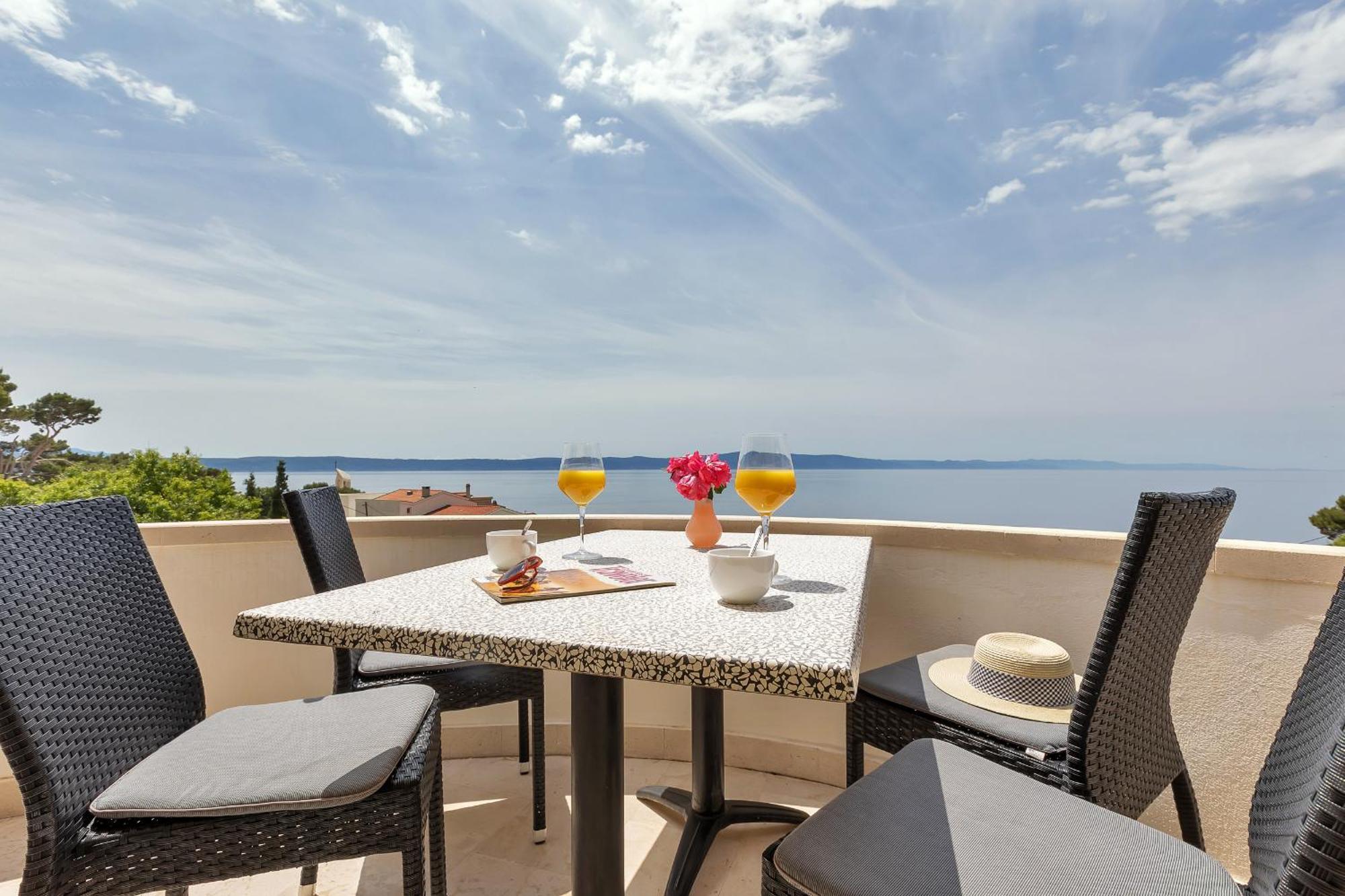 Grand View Apartments Drasnice Luaran gambar