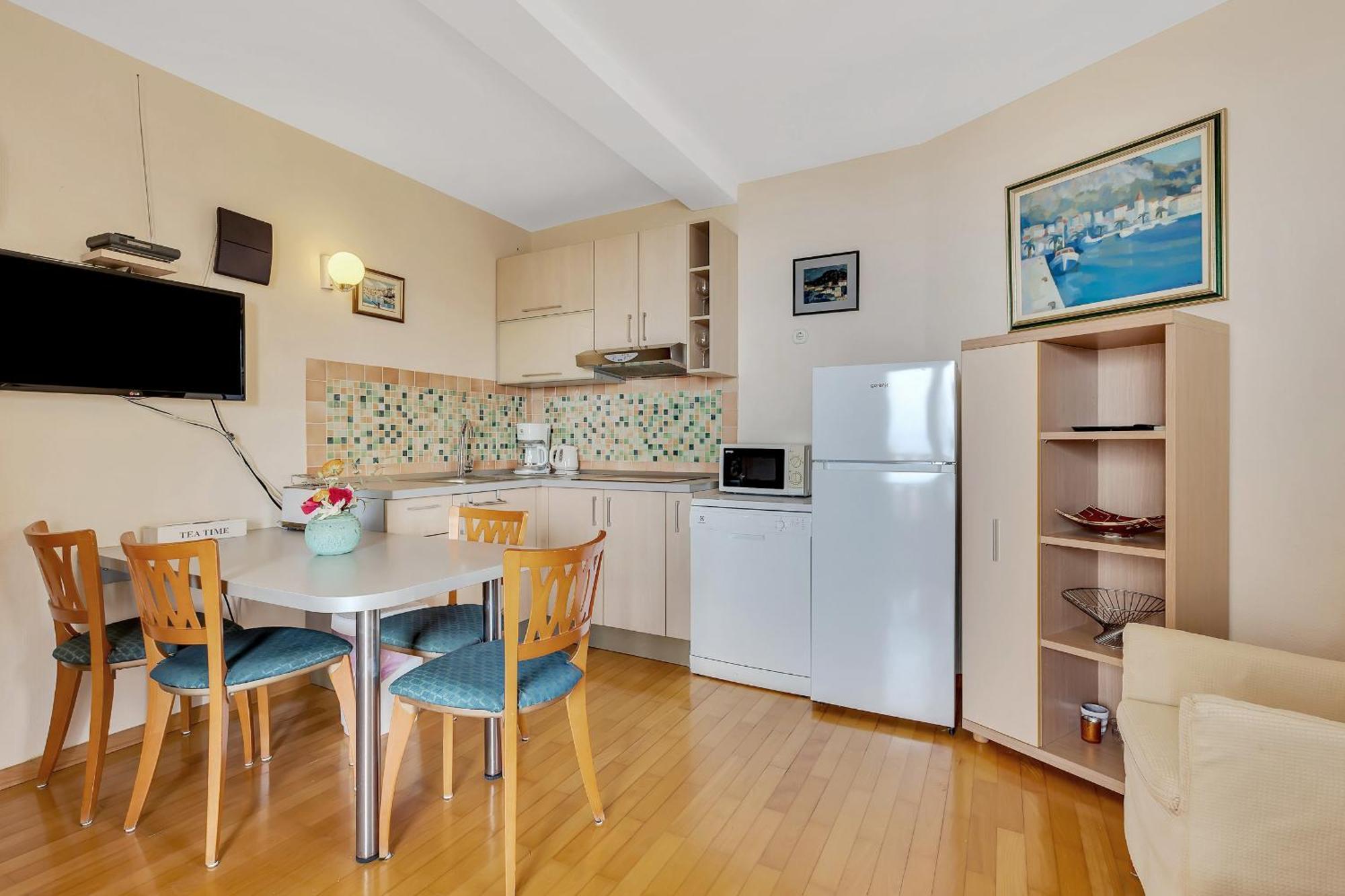 Grand View Apartments Drasnice Luaran gambar