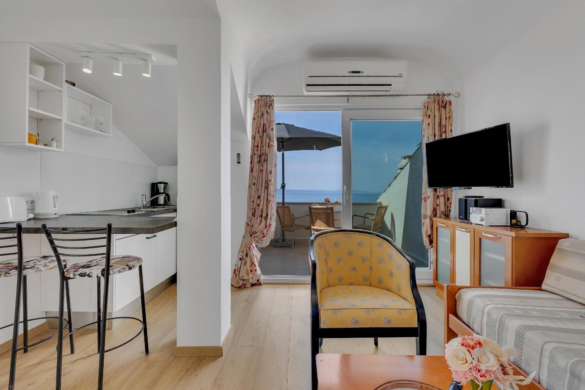 Grand View Apartments Drasnice Luaran gambar