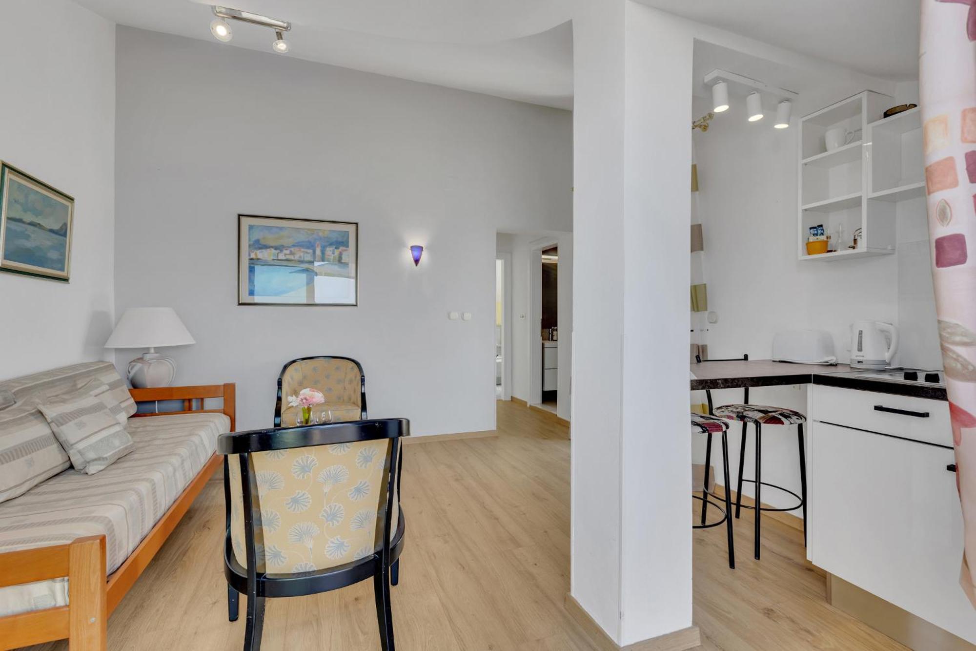 Grand View Apartments Drasnice Luaran gambar