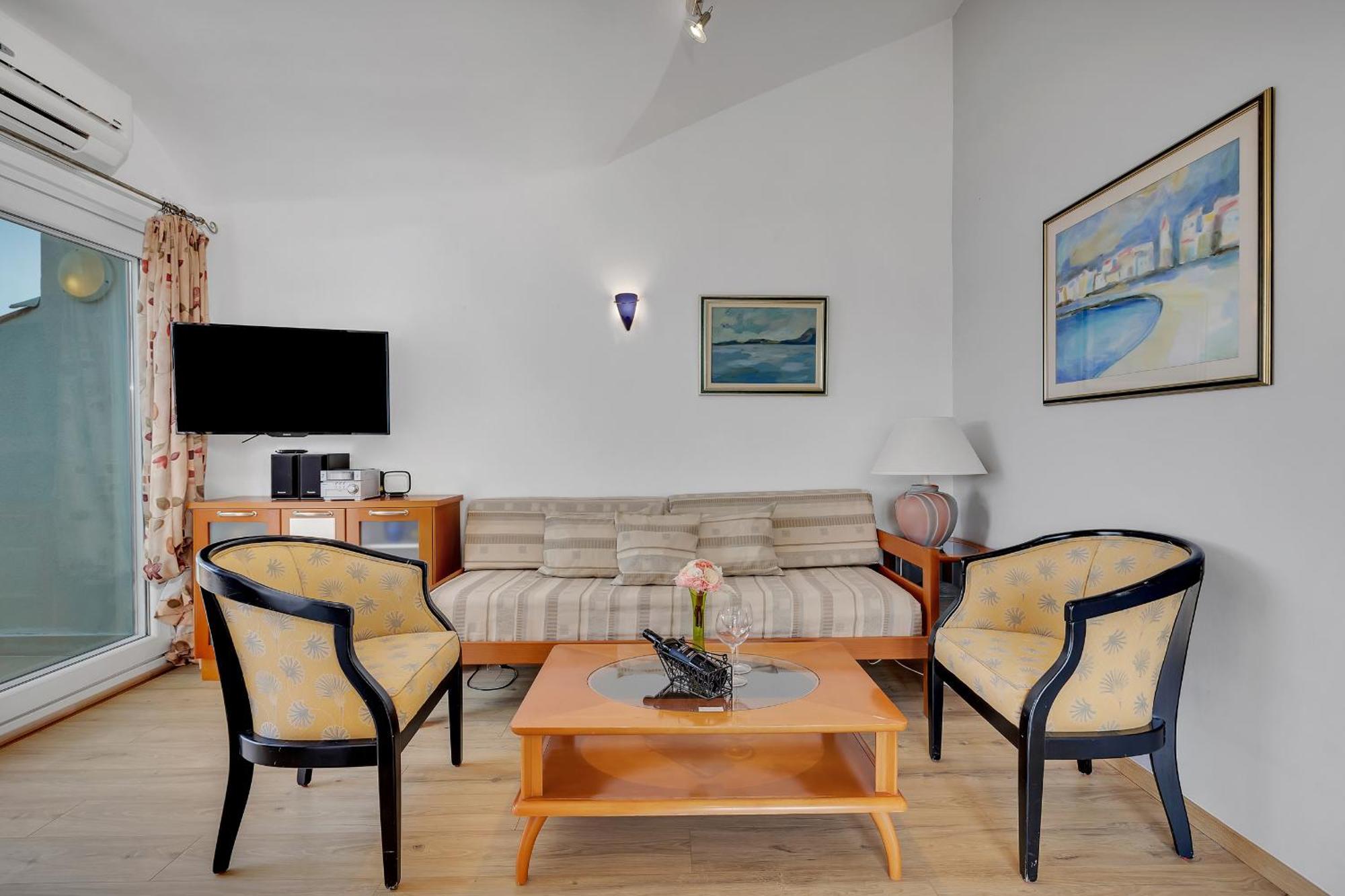 Grand View Apartments Drasnice Luaran gambar