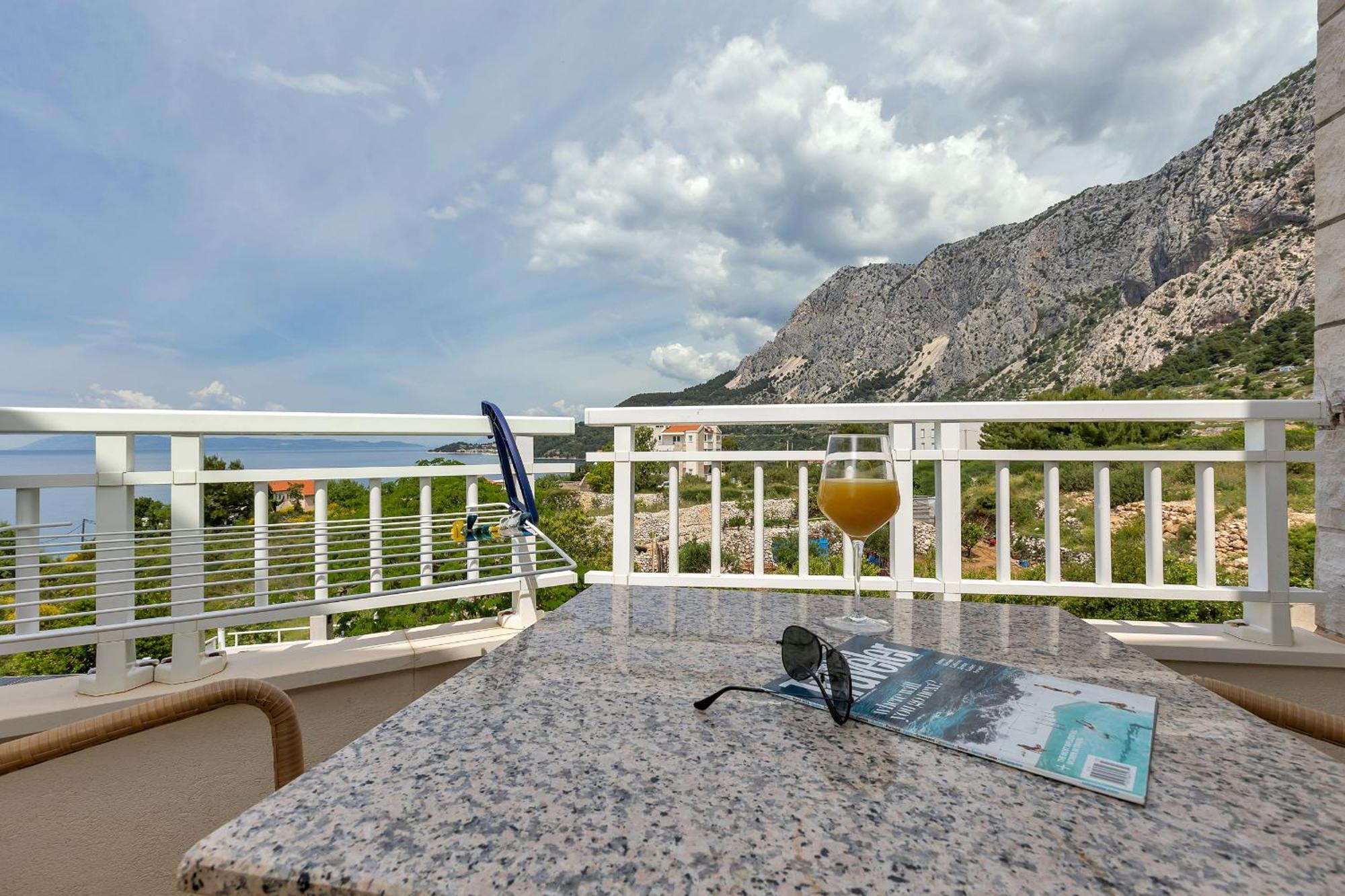 Grand View Apartments Drasnice Luaran gambar