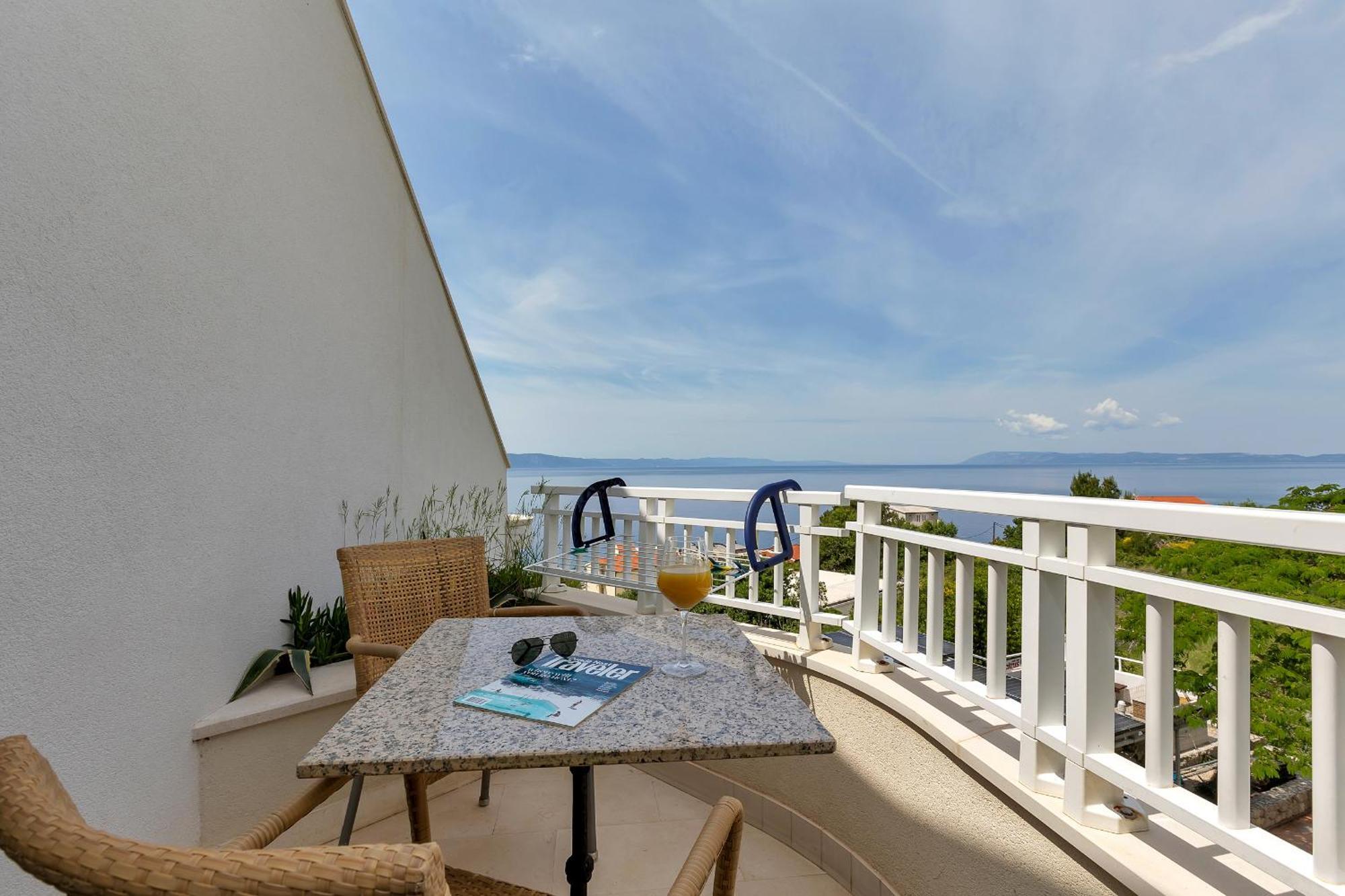 Grand View Apartments Drasnice Luaran gambar