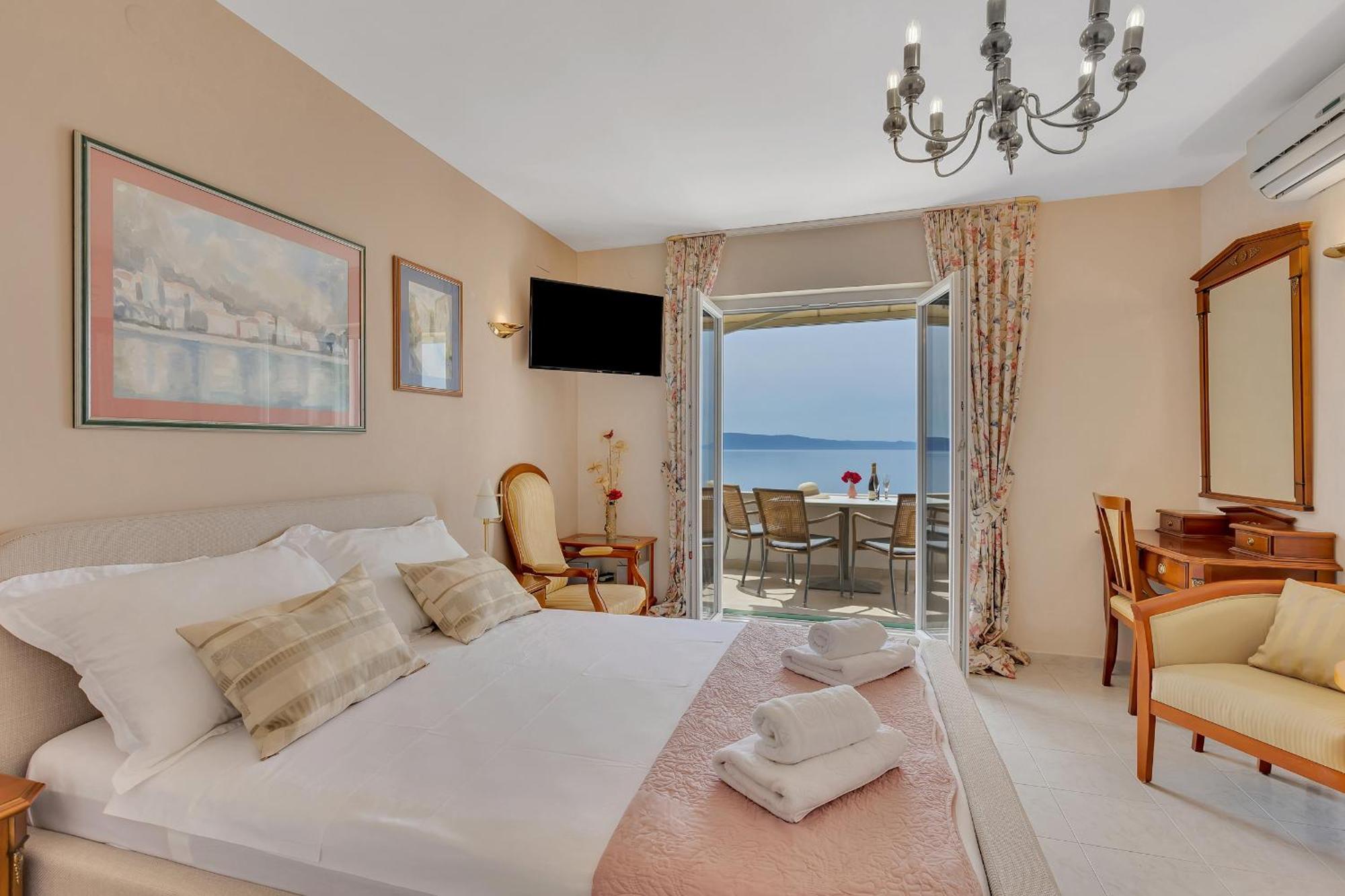 Grand View Apartments Drasnice Luaran gambar